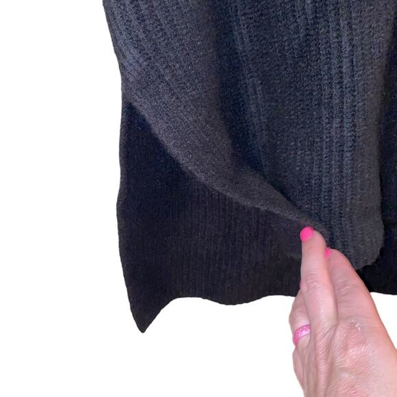 NWT Vince Camuto Black Sweater Vest Large Ribbed Knit V-Neck Sleeveless - Picture 2 of 7